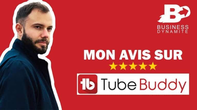 Un formateur en marketing en train de tester l'extension Tubebuddy pour améliorer son référencement sur youtube.