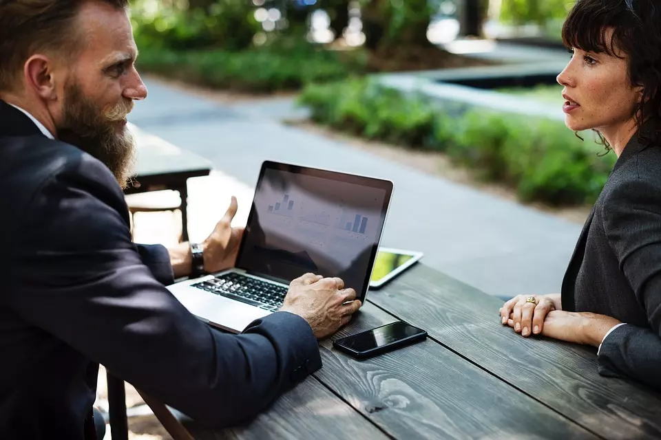 Créer son entreprise : Comment s'y prendre en tant que fonctionnaire ? 3 Créer son entreprise - Se faire accompagner