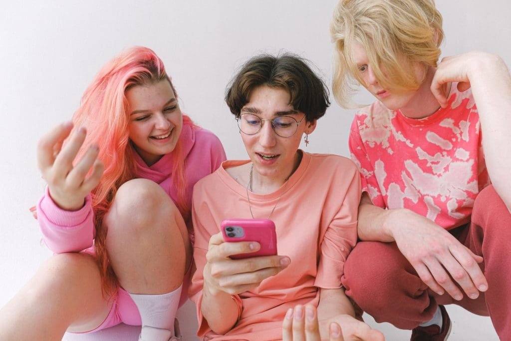 Relation Client : comment humaniser sa marque sur les réseaux sociaux ? 2 Relation client - Les rapports de confiance sont déterminants