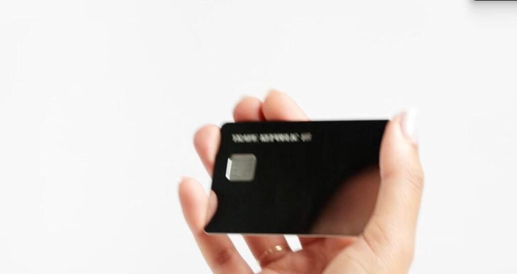Trade Republic Avis : investissez, dépensez et épargnez facilement 8 La carte bancaire de trade republic.