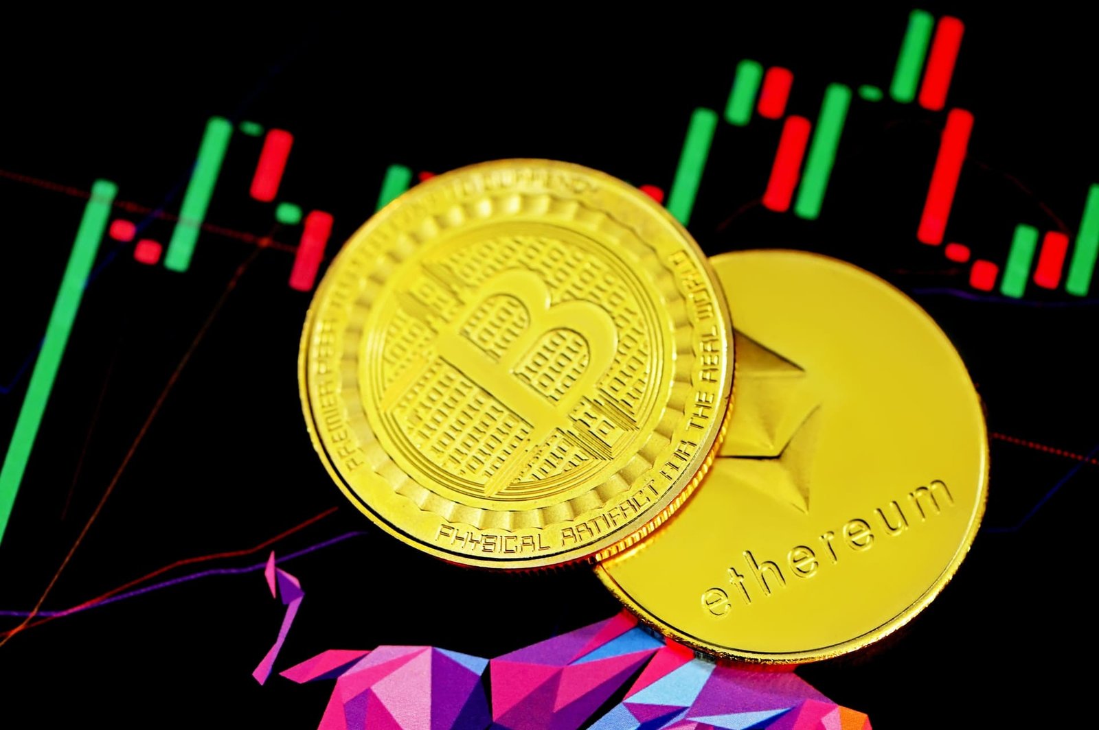 Volatilité cryptomonnaie : Le système décentralisé des cryptos