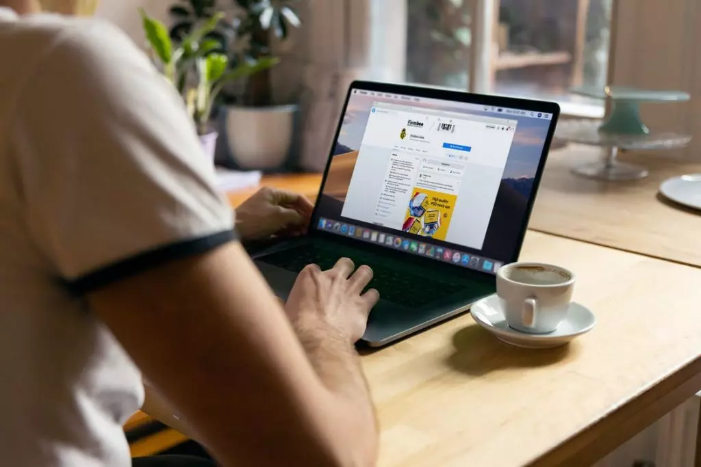 Comment faire pour vendre des vêtements sur Facebook ? 1 Vendre sur facebook - Augmentez la visibilité des produits et services