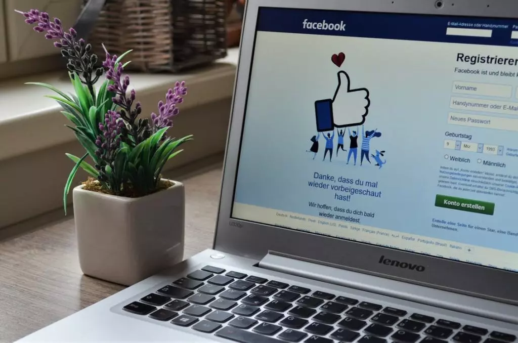 Comment faire pour vendre des vêtements sur Facebook ? 3 Vendre sur Facebook - Utiliser le marketplace pour convaincre la clientèle