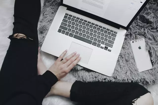Chatbot : Pourquoi devez-vous l'utiliser dans votre business ? 2 Chatbot - Il peut remplacer un vendeur