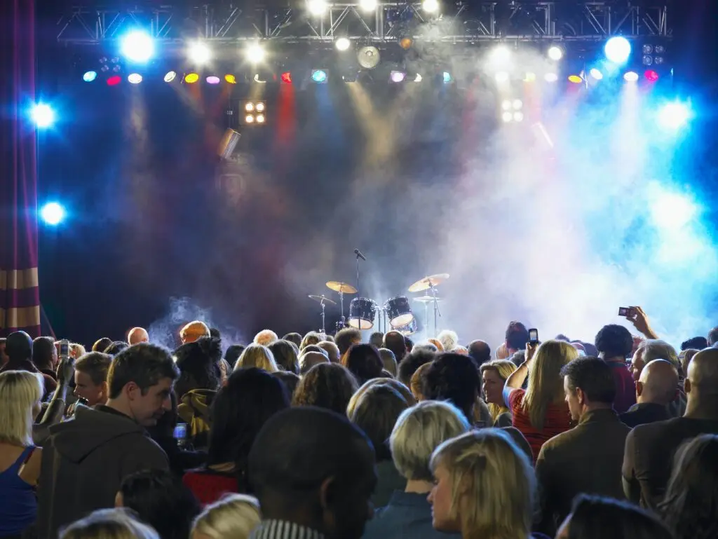 Comment Revendre son Billet de Concert en ligne ? Guide complet 3 getty images ZPrHjrN5Qdo unsplash