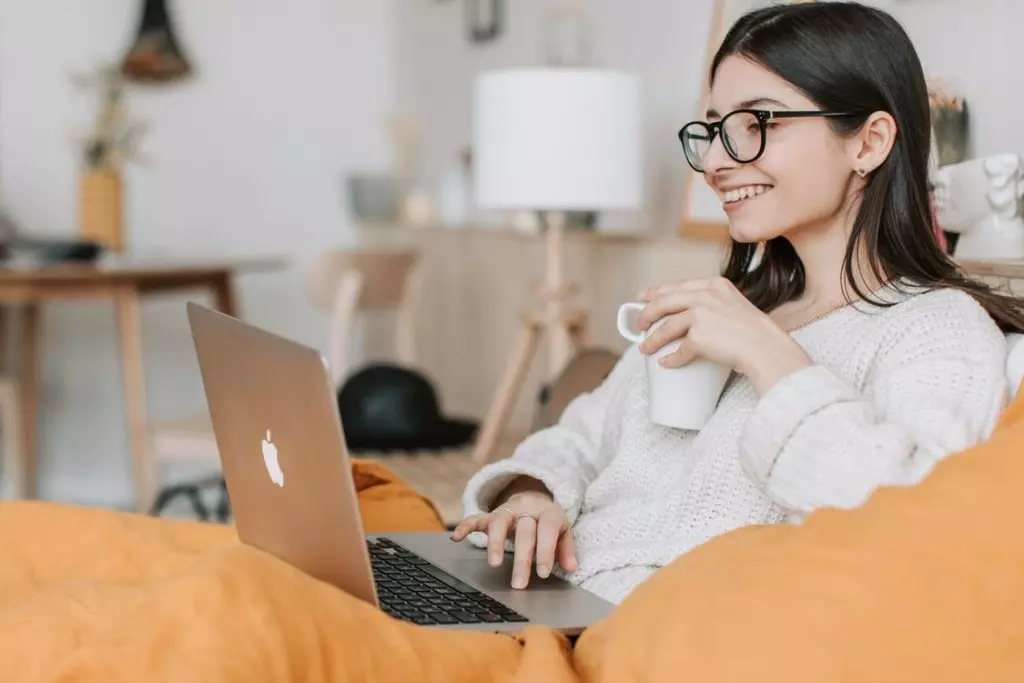 Comment se lancer dans la vente en ligne ? 1 Vente en ligne - Un commerce porteur qui existe sous différentes formes
