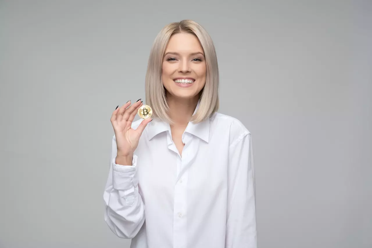 Qu'est-ce que les fee et frais de transfert en cryptomonnaie ? 2 Fee cryptomonnaie - Il existe deux types de frais de transaction