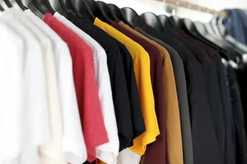 Comment vendre facilement ses t-shirts et créer une marque de vêtements ? 2 Comment vendre facilement ses t-shirts ?