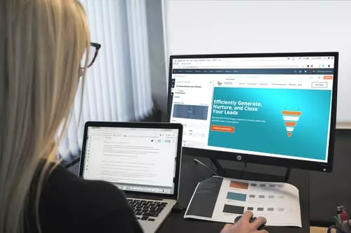 Comment gagner de l'argent avec un blog ? 6 Revenus blog - Publier régulièrement pour augmenter le nombre de visiteurs