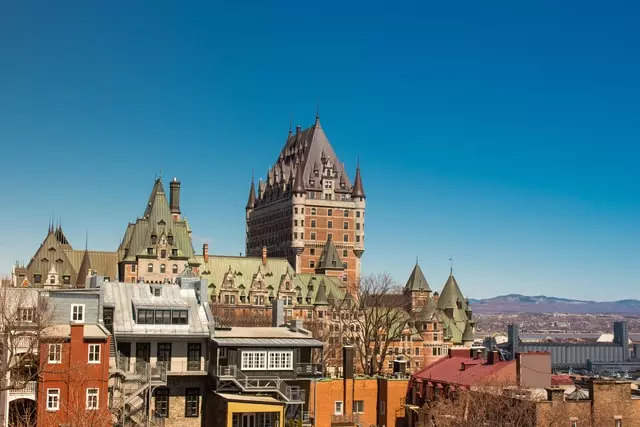 Dropshipping Québec : Quelle est la marche à suivre ? 1 Dropshipping Québec - Un métier d'intermédiaire entre clients et fournisseurs